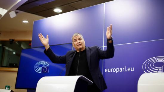 Imagen referencial del presidente Rafael Correa cuando habló ante el Parlamento Europeo, en Bruselas, 9 de abril de 2024.