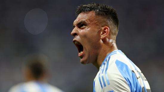 Lautaro Martínez celebra su gol, en el partido de Argentina ante Canadá por Copa América, el 20 de junio de 2024.