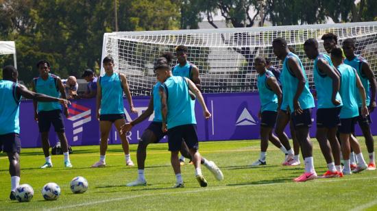 Los jugadores de Ecuador durante el entrenamiento del viernes 21 de junio.