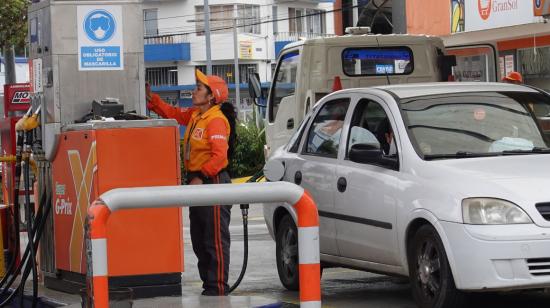 Imagen referencial de una gasolinera en Cuenca, el 4 de junio de 2024. 