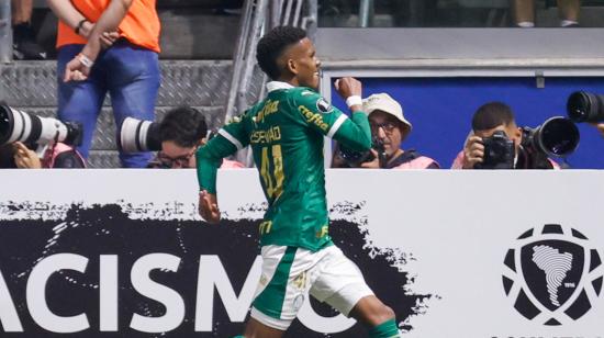 Estevao Willian celebra un gol ante Liverpool de Uruguay el 11 de abril del 2024. 