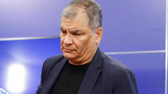 El expresidente de Ecuador, Rafael Correa, cuando se dirigó al Parlamento europeo, el 9 de abril de 2024.