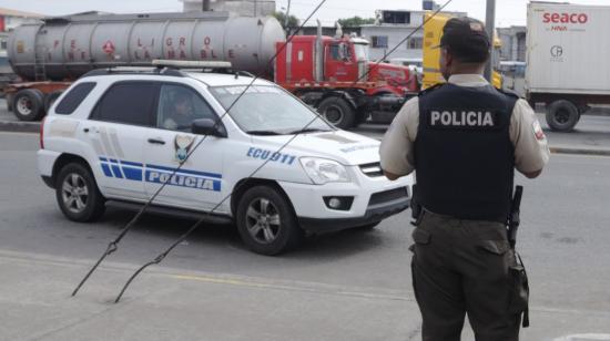 Imagen referencial. Policías en Guayaquil.