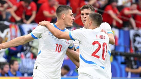 Los futbolistas de República Checa celebran un gol de esta Eurocopa 2024.