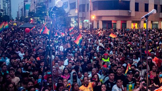 Asistentes a marcha del Orgullo Gay en Guayaquil, en 2022.