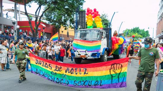 Imagen referencial del desfile del Orgullo de 2023 cuando recorrió el Malecón de Guayaquil. 