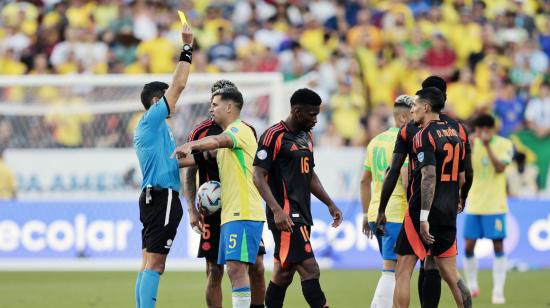 Los futbolistas de Brasil y Colombia durante el encuentro del 2 de julio pasado. 