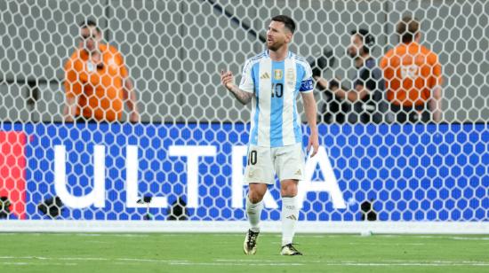 Lionel Messi durante el partido entre Argentina y Chile, el 25 de junio de 2024, por Copa América.