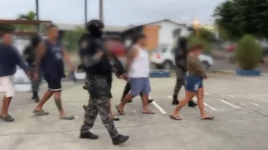 Detenidos por la Policía durante una operación, 5 de julio de 2024. 