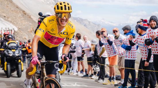 Richard Carapaz durante la Etapa 4 del Tour de Francia, el 2 de julio de 2024.