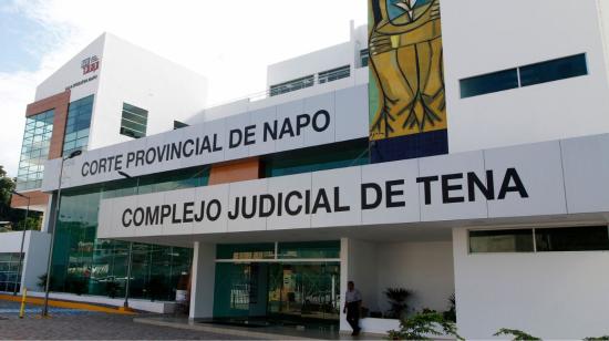 Fotografía de archivo del Complejo Judicial de Tena, el 6 de septiembre de 2017, que acoge al Tribunal de Garantías Penales de Napo.