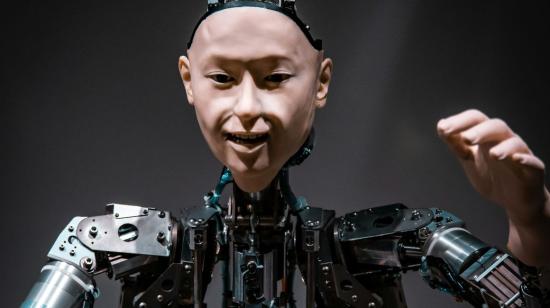 Fotografía referencial de un robot en una exposición del Museo Nacional de Ciencias Emergentes e Innovación en Tokyo, Japón.