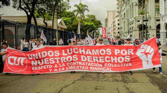 Imagen referencial de una marcha de trabajadores en Guayaquil, 7 de septiembre de 2023.