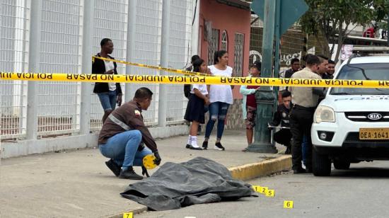 Policía toma procedimiento por el crimen de un empresario registrado en Machala, provincia de El Oro, este 12 de julio de  2024.