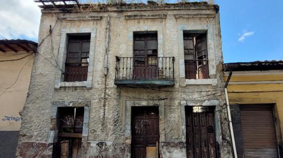 Una casa en mal estado en el Centro Histórico de Quito, el 11 de julio de 2024.