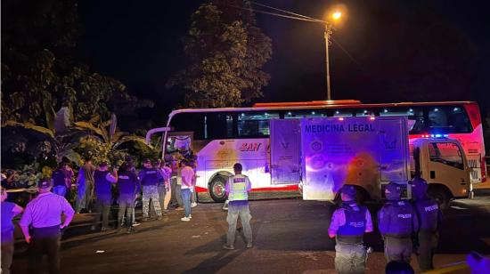 Esto se conoce sobre la masacre de una familia en un bus interprovincial en Los Ríos