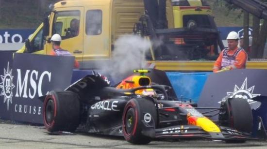 El mexicano 'Checo' Pérez (Red Bull) se estrelló contra el muro en la curva ocho del circuito de Hungaroring este 20 de julio de 2024.