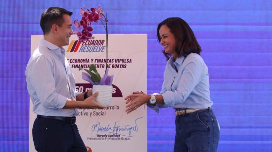 El presidente Daniel Noboa realizó la entrega del aval financiero para la ejecución de obras del GAD provincial del Guayas este 22 de julio.