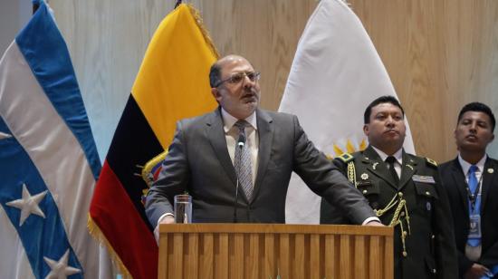 El presidente de la Asamblea, Henry Kronfle, precisió este 24 de julio la sesión solemne por las fiestas de Fundación de Guayaquil.