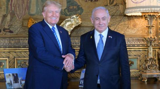 El primer ministro de Israel, Benjamín Netanyahu, reunido con el expresidente (2017-2021) y candidato republicano a la Casa Blanca, Donald Trump (2017-2021), este viernes 26 de julio de 2024, en Florida (Estados Unidos).