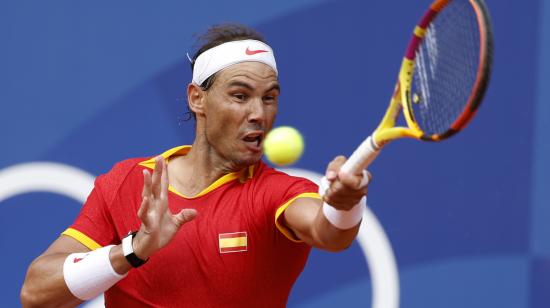 Rafael Nadal, durante su partido de la primera ronda en los Juegos Olímpicos, el 28 de julio de 2024.