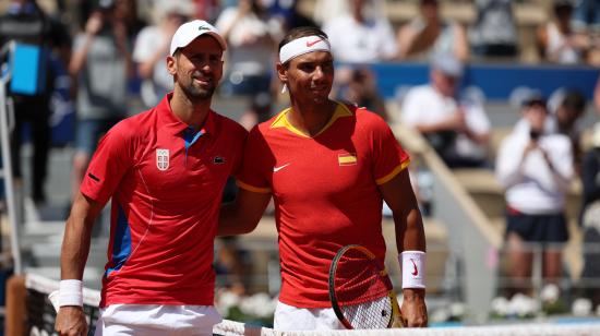 Novak Djokovic y Rafael Nadal, durante su partido en los Juegos Olímpicos de París 2024, el 29 de julio de 2024.