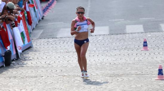 Glenda Morejón, durante su participación en la prueba de marcha de los Juegos Olímpicos de París, el 1 de agosto de 2024.