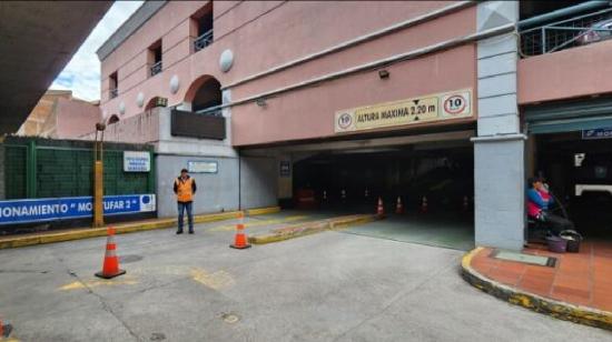 Uno de los estacionamientos públicos del Centro Histórico, en Quito.