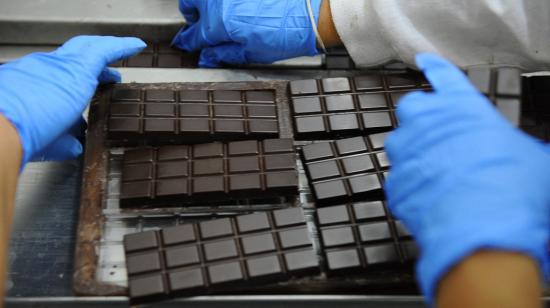 Empresario ecuatoriano asegura que Europa come golosinas y no chocolate real