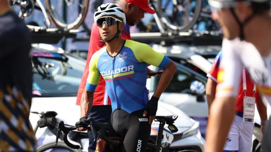 Jhonatan Narváez, durante la prueba de ciclismo de ruta en los Juegos Olímpicos de París, el 3 de agosto de 2024.