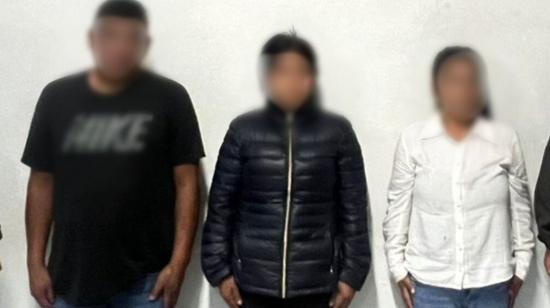 Tres sujetos que pertenecería a una banda dedicada al robo a locales comerciales en Cumbayá, Quito.