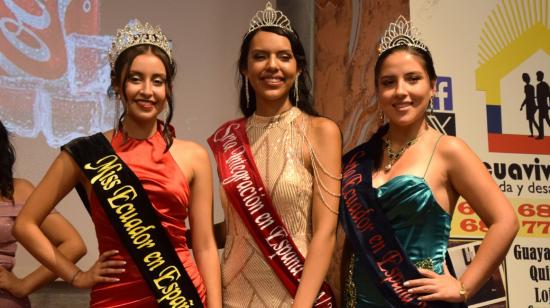 Scarlet Fernández Calderón, Malén Navarro Valdez y Bretany Velasteguí Ortiz.