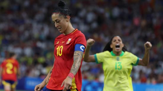 Jugadoras de España y Brasil durante la semifinal en los Juegos Olímpicos de París, 6 de agosto de 2024.