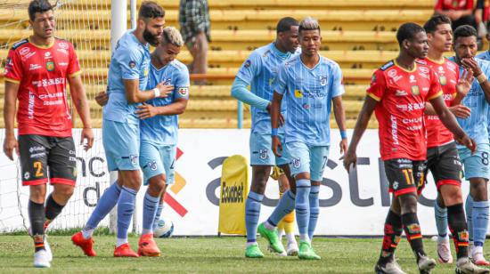 Los jugadores de Universidad Católica festejan uno de los goles en la victoria ante Deportivo Cuenca, el 18 de agosto de 2024.