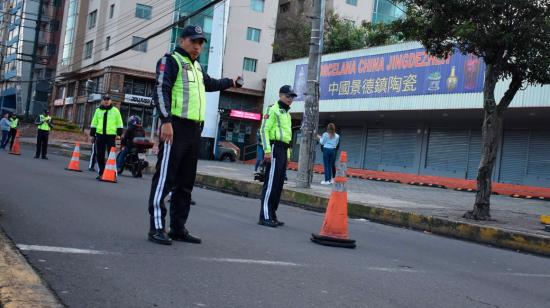 Cierres viales en Quito por obras en la avenida Velasco Ibarra y simulacro en la avenida Amazonas