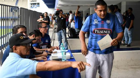 El último proceso eleccionario para elegir presidente de Emelec fue el 1 de noviembre del 2022.