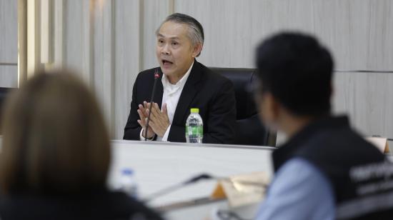 El director general del Departamento de Control de Enfermedades de Tailandia, Thongchai Keertihuttayakorn, en una rueda de prensa frente a la detección de la nueva variante de mpox, el 21 de agosto de 2024.