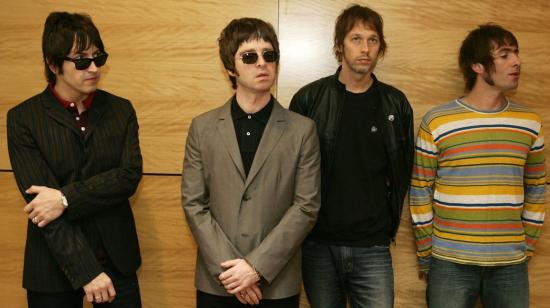 Gem, Noel Gallagher, Andy Bell y Liam Gallagher, integrantes de la banda Oasis, el 25 de febrero de 2006 en Hong Kong.