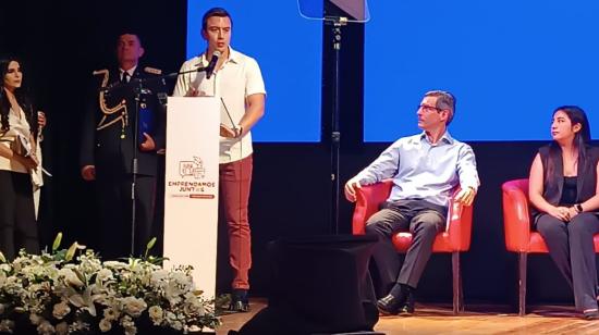 El presidente Daniel Noboa participa en el lanzamiento del programa 'Emprendamos Juntos - Capacitación Primer Elmpleo', el 29 de agosto de 2024, en Cumbayá.