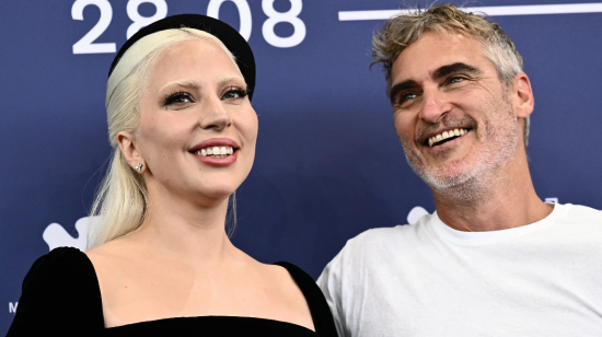 Lady Gaga y Joaquin Phoenix asisten al photocall de la película 'Joker: Folie a deux' presentada en competición durante el 81º Festival Internacional de Cine de Venecia.