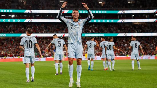 Cristiano Ronaldo celebrando su gol 900 con la selección de Portugal, 5 de septiembre de 2024.