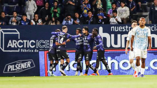 Los jugadores de Independiente del Valle festejan en el partido ante Emelec por la LigaPro, el 14 de septiembre de 2024.