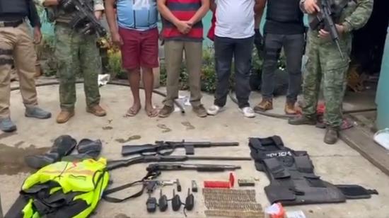 Tres sujetos fueron detenidos durante la intervención a un centro ilegal de acopio de armas, en Buena Fe.