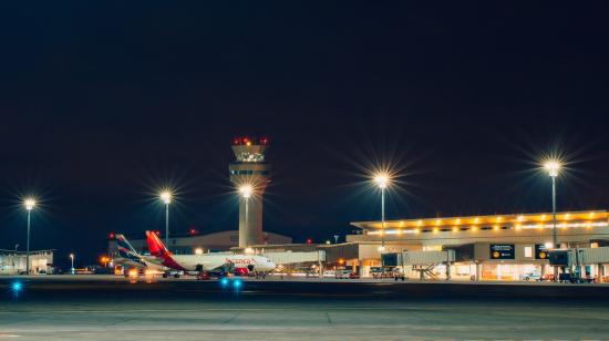 Fotografía referencial del aeropuerto de Quito "Mariscal Sucre".