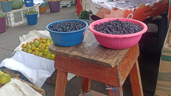 Mortiño en el mercado de Ambato.