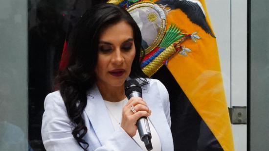 Verónica Abad, vicepresidenta de Ecuador, en una rueda de prensa.