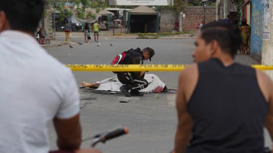 En tres escenarios distintos, cuatro personas resultaron baleadas e incineradas en el cantón Durán, el domingo 22 de septiembre del 2024.