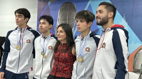 Pedro Aguinaga, José Delgado, Gabriela Prócel, Tomás Aguinaga y Richard Fariñas luego de la rueda de prensa del miércoles 25 de septiembre de 2024.