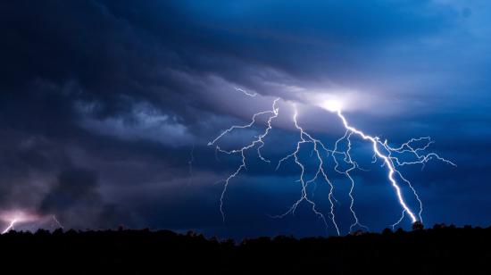 Imagen de referencia de una tormenta eléctrica.