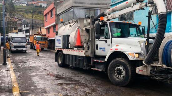 17 inundaciones se reportaron en Quito por las fuertes lluvias, Educación dispuso clases virtuales en una escuela